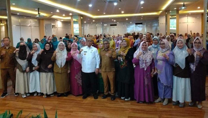Cegah Penyelewengan Dana Pendidikan, Bupati Ismet Mile Ingatkan Pengelola BOS Jangan Menyalahgunakan Wewenang