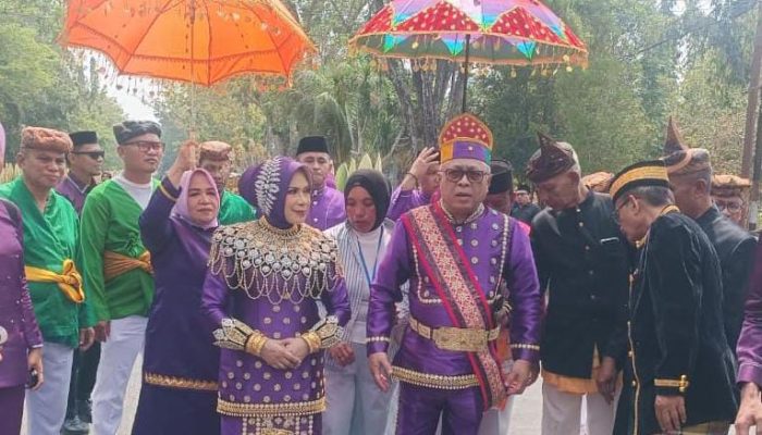 Sah! Bupati Sofyan Puhi Dinobatkan Sebagai Ta’uwa Lo Lahua, Pemimpin Arif dan Tegas Penjaga Marwah Gorontalo