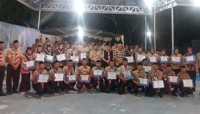 Cetak Pembina Profesional, Kamabicab Sofyan Puhi Tutup Kursus Mahir Dasar dan Orientasi Pramuka Kabupaten Gorontalo