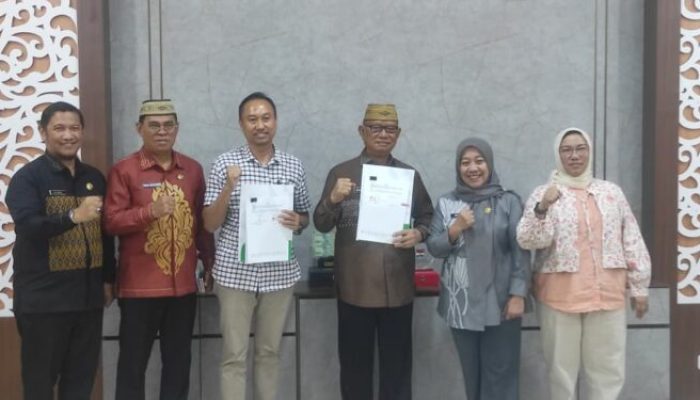 Cegah Warga Hilang Akses Berobat Pascapengurangan Kepesertaan, Pemkab Bonebol Kucurkan Rp2 Miliar di APBD-P demi Amankan UHC