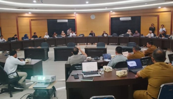 DPRD Gorontalo Gelar Rapat Gabungan Komisi Bahas Dugaan Pungli, Umar Karim Apresiasi Langkah Dirlantas Lakukan Mutasi Personel di Samsat Kabgor